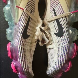 Women’s Nike Vapor Max size 9.5